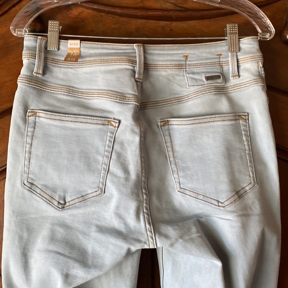 Prana Light Wash High Rise Skinny Jeans, NWT - Picture 6 of 14